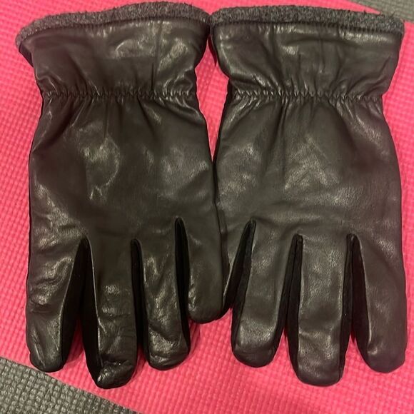 Super soft Men’s insulated leather and suede gloves.  Great condition. M/L - Picture 1 of 3